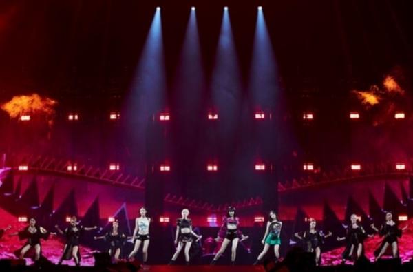 BLACKPINK伦敦开唱为欧洲巡演启幕