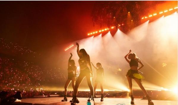 BLACKPINK时隔三周回归公告牌专辑榜
