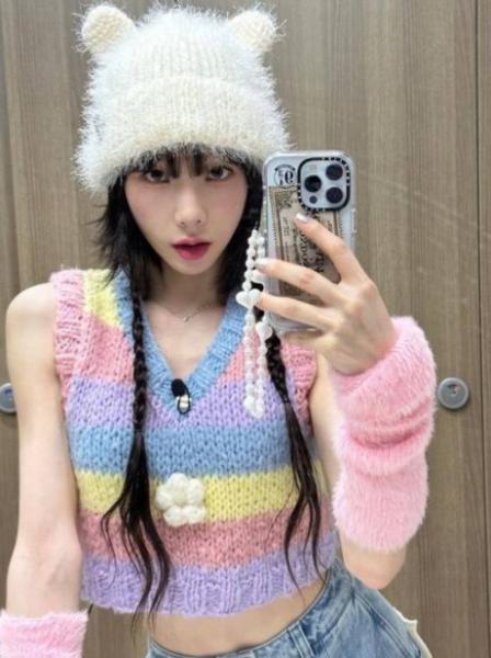 少女时代成员泰妍SNS晒近照头戴毛绒绒白帽子清纯动人