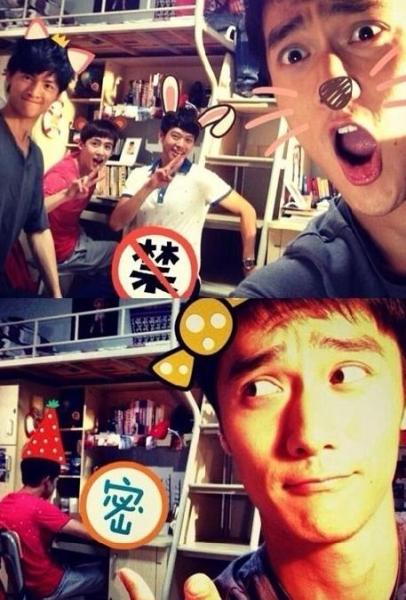 2PM尼坤宿舍认证照，“花美男大学生姿态”