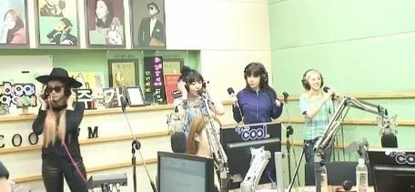2NE1朴山多拉：“没有男友，正在等待命运中的他”